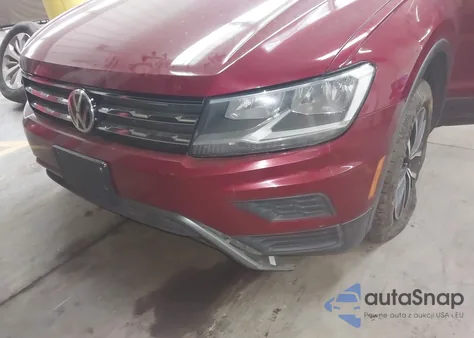 2019 Volkswagen Tiguan 2.0T Se/2.0T Sel/2.0T Sel R-Line/2.0T Sel R-Line Black из США, поврежденный, VIN 3VV3B7AX9KM130064